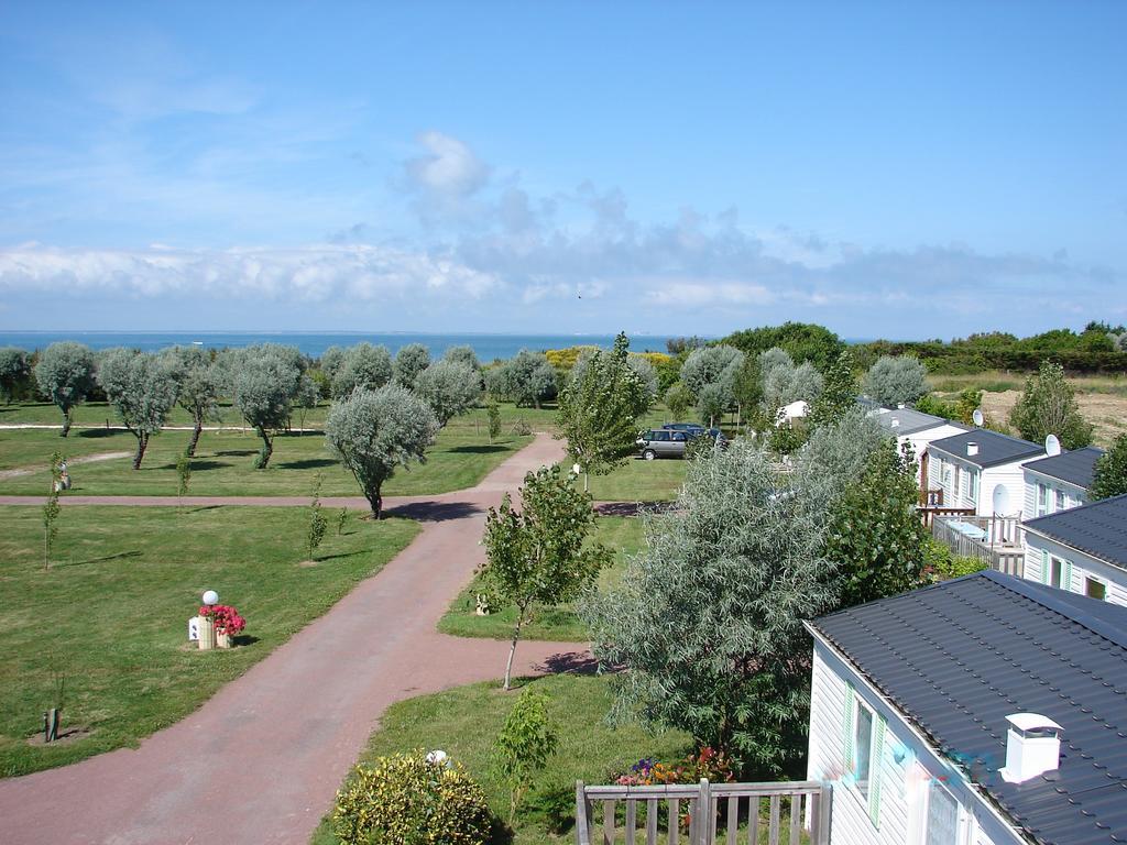 Saint-Denis-dʼOléron Camping Phare Ouest מראה חיצוני תמונה
