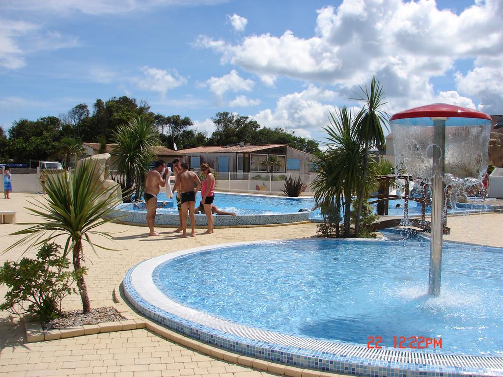 Saint-Denis-dʼOléron Camping Phare Ouest מראה חיצוני תמונה