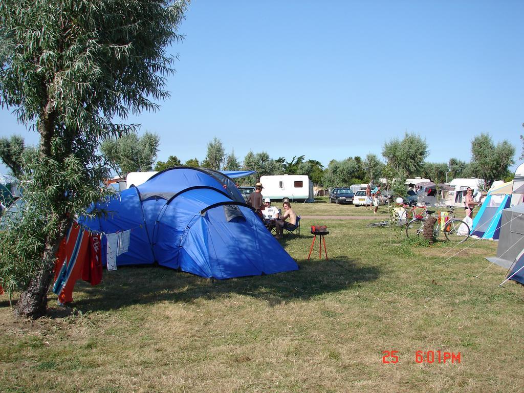Saint-Denis-dʼOléron Camping Phare Ouest מראה חיצוני תמונה